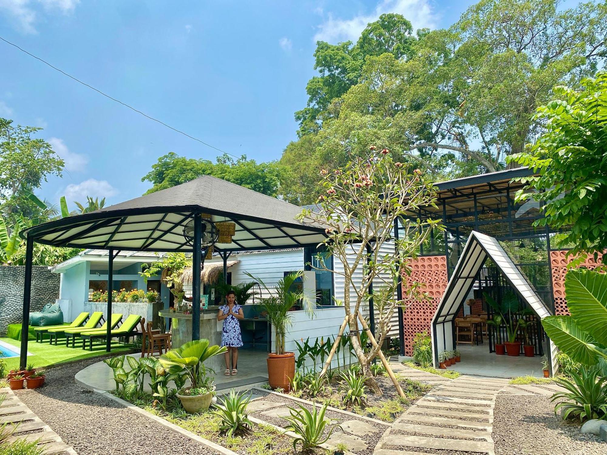 The Jungle Hostel Canggu Buitenkant foto