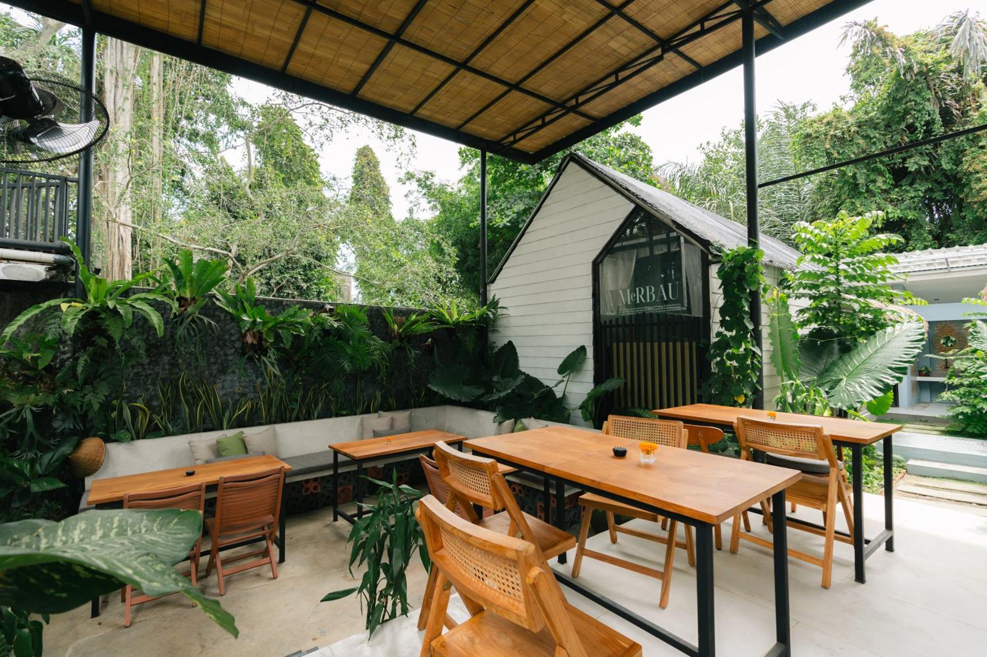 The Jungle Hostel Canggu Buitenkant foto