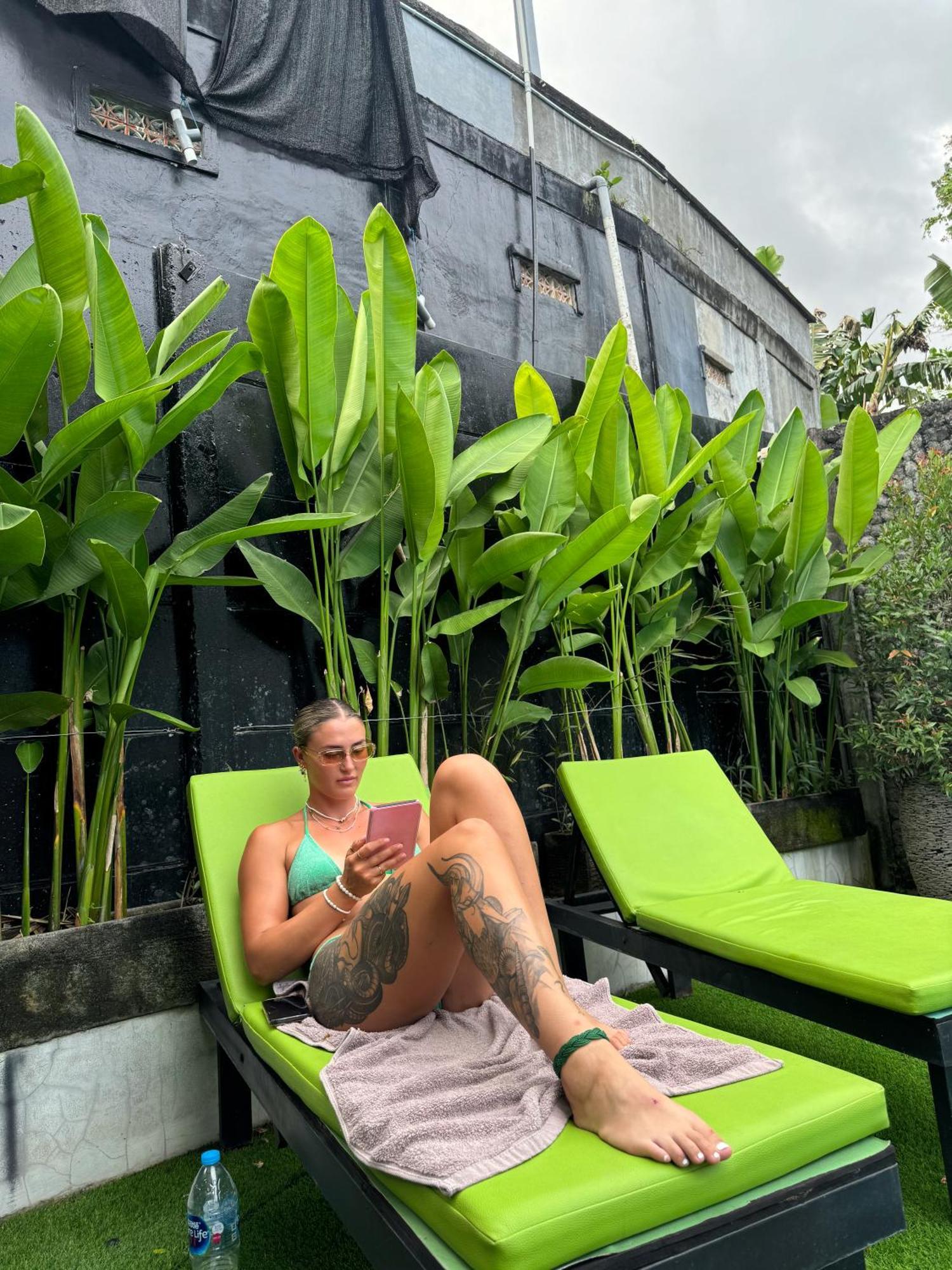 The Jungle Hostel Canggu Buitenkant foto