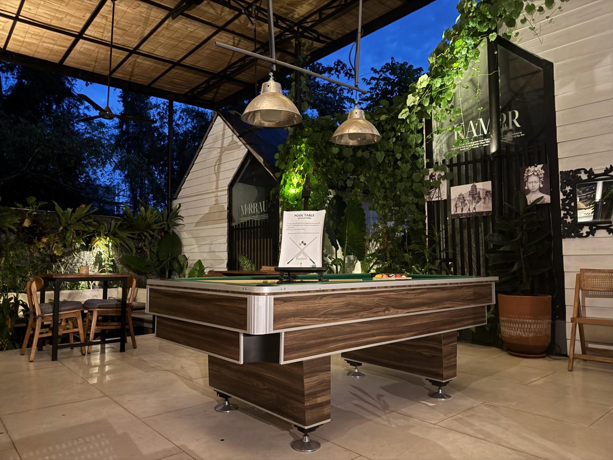 The Jungle Hostel Canggu Buitenkant foto